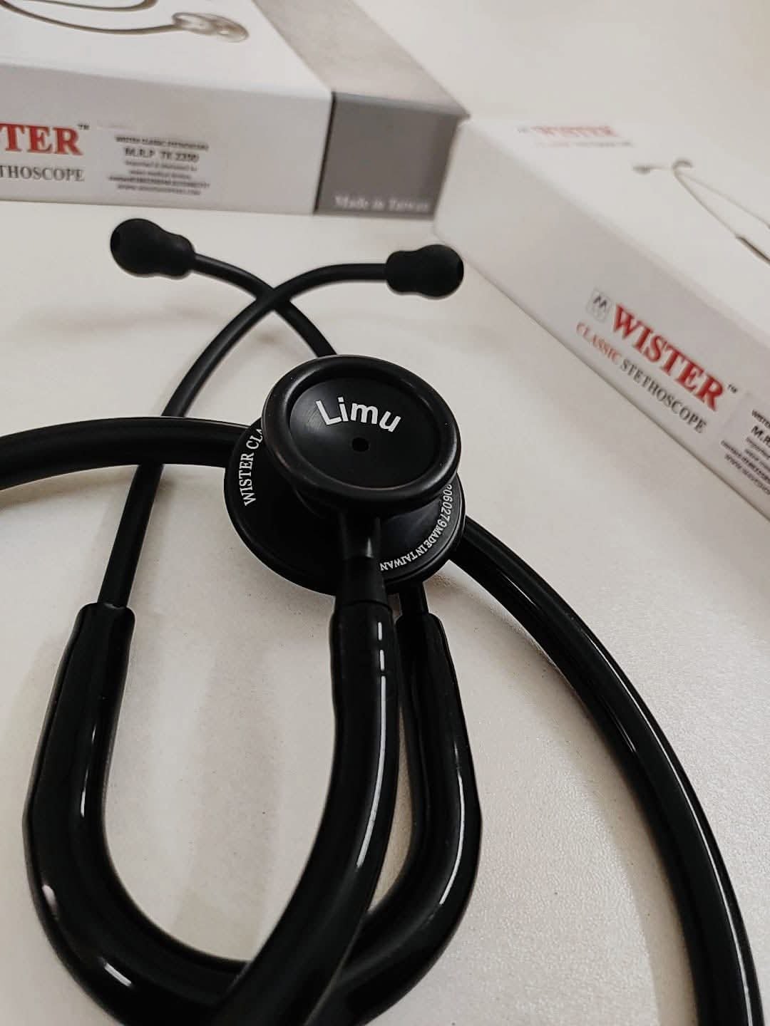 FB_IMG_1761572874468 WISTER™ Classic Stethoscope BLACK EDITION - Image 8